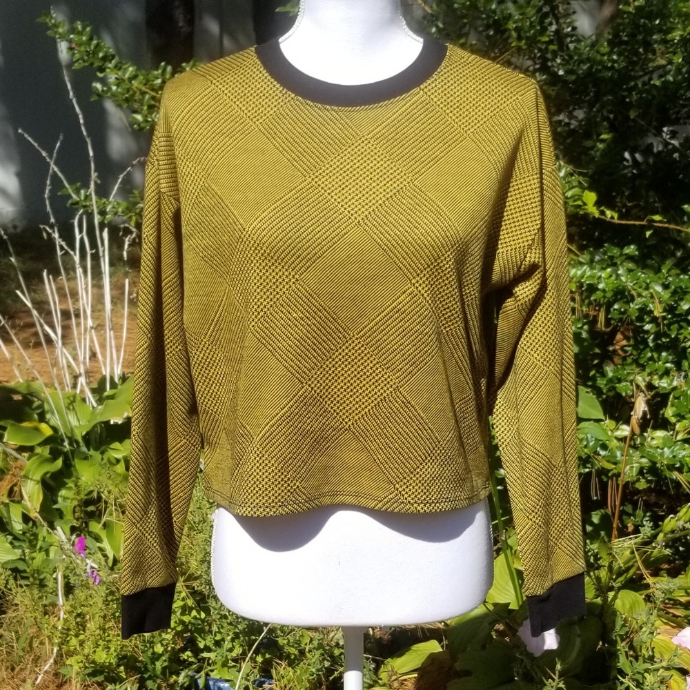 Yellow/Gold with Black Trim Geometric Short Shirt